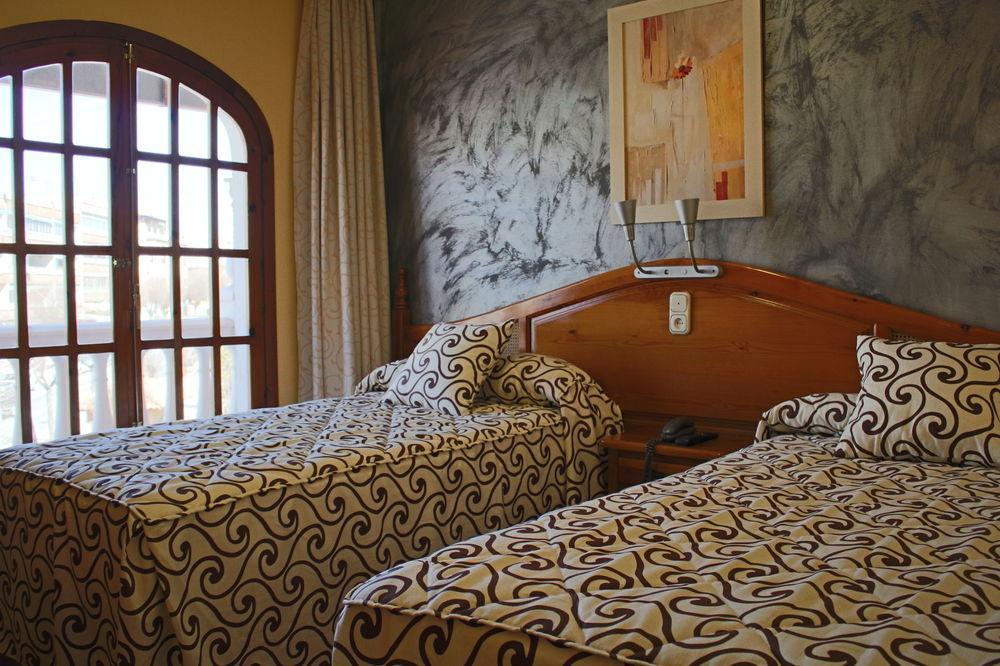 Hotel La Curva 알보로테 외부 사진